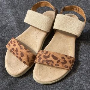 Nichole Leopard Print Sandals Sz 7M
